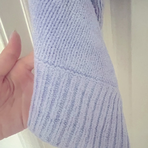 Aritzia | Sweaters | Wilfred Crop Chenille - Picture 4 of 5